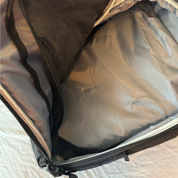 Amazon Basics Carry-On Travel Backpack LIKE NEW!!!!! - Picture 5 of 14